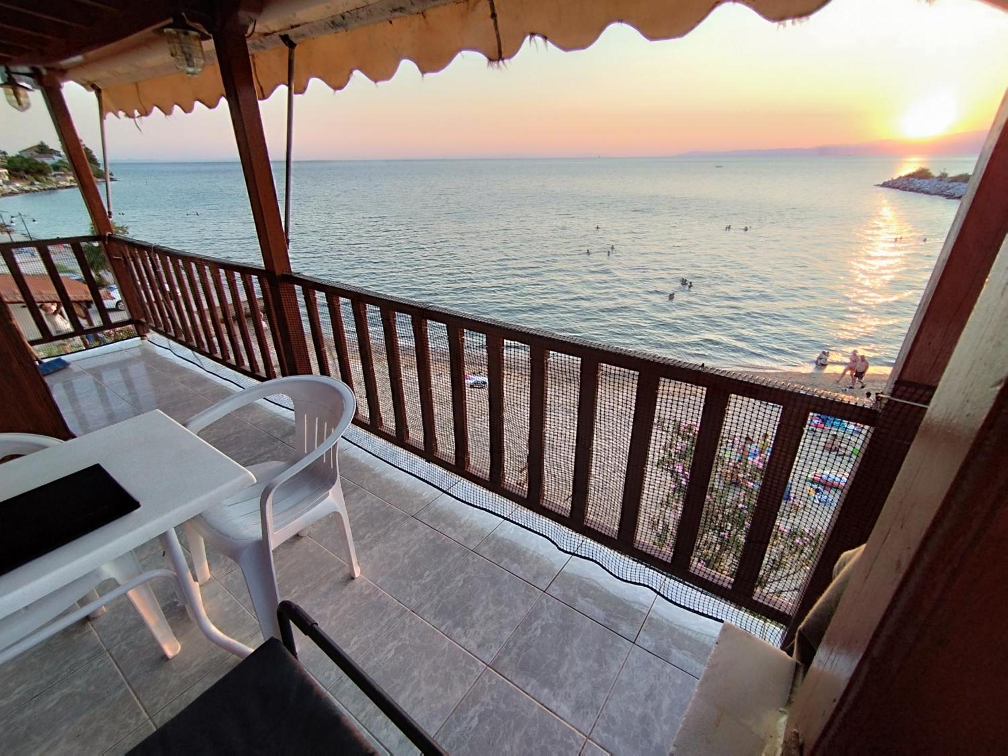 Beachfront Apartment Thassos Skála Kallirákhis エクステリア 写真