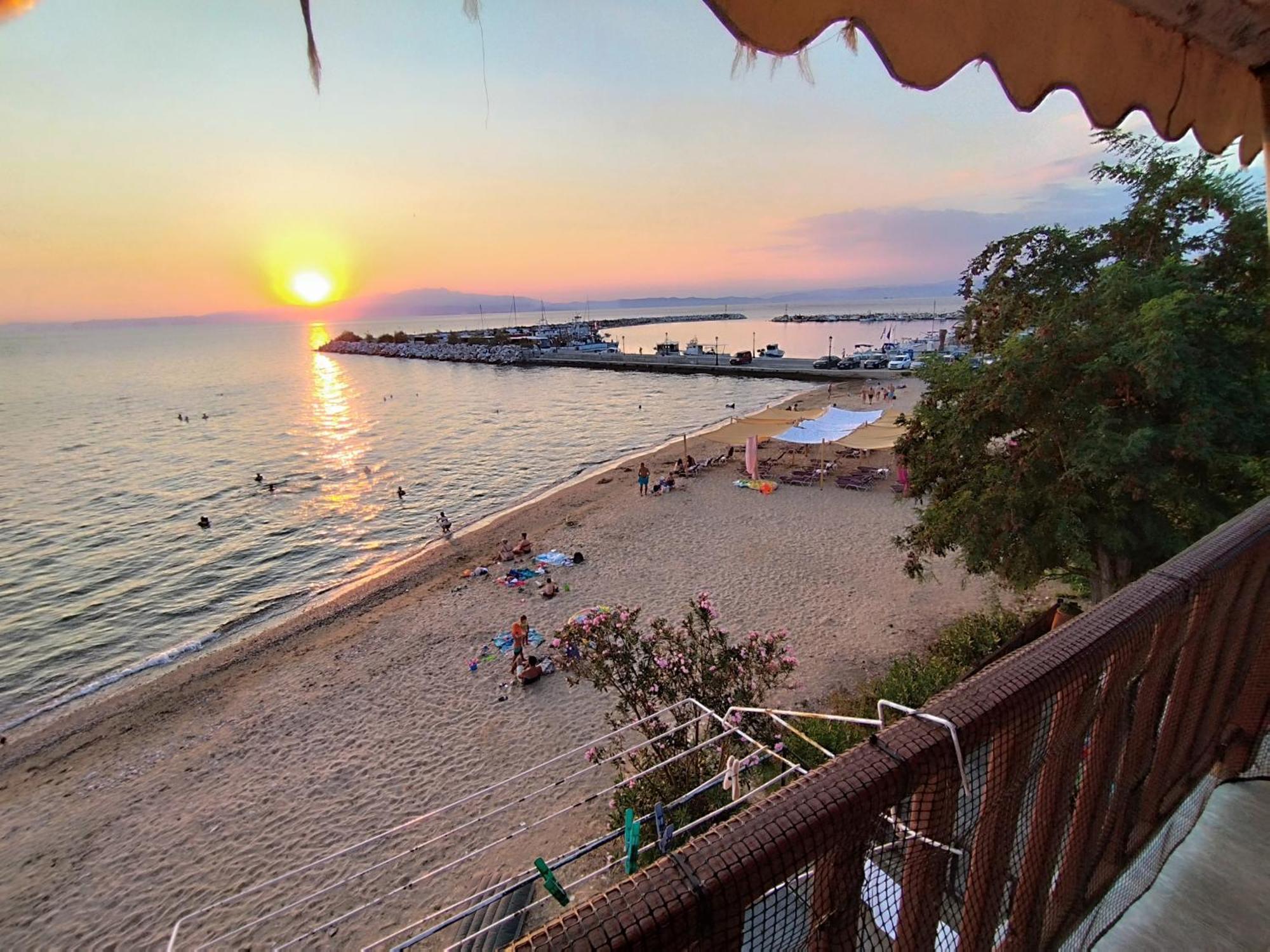 Beachfront Apartment Thassos Skála Kallirákhis エクステリア 写真