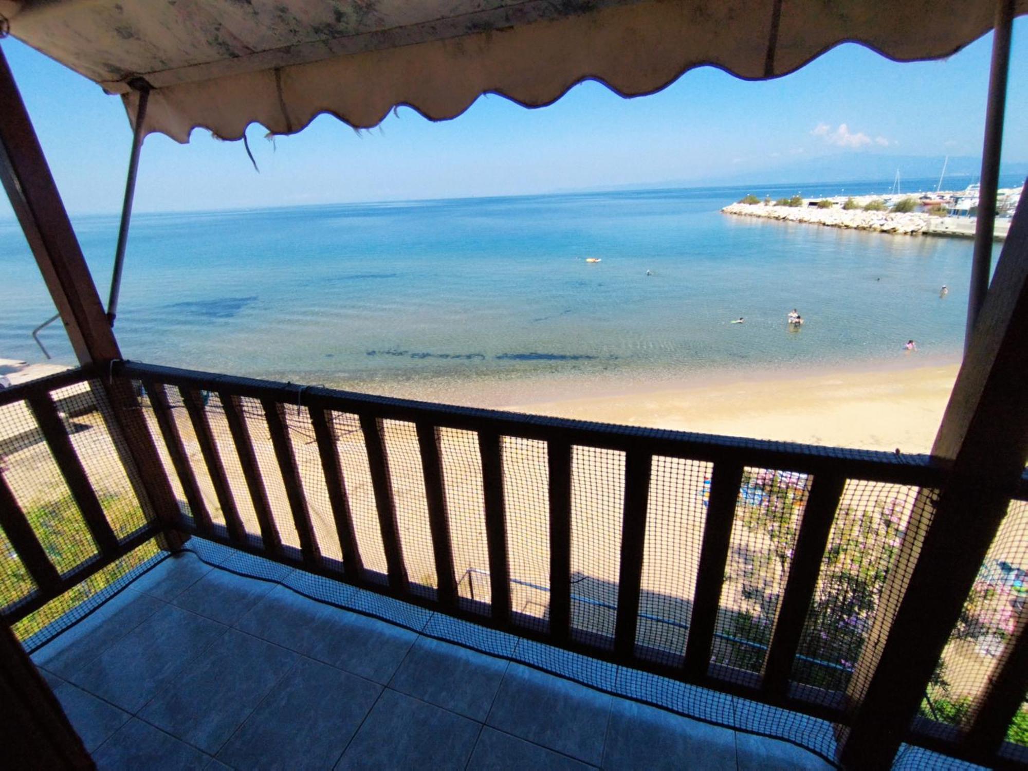 Beachfront Apartment Thassos Skála Kallirákhis エクステリア 写真