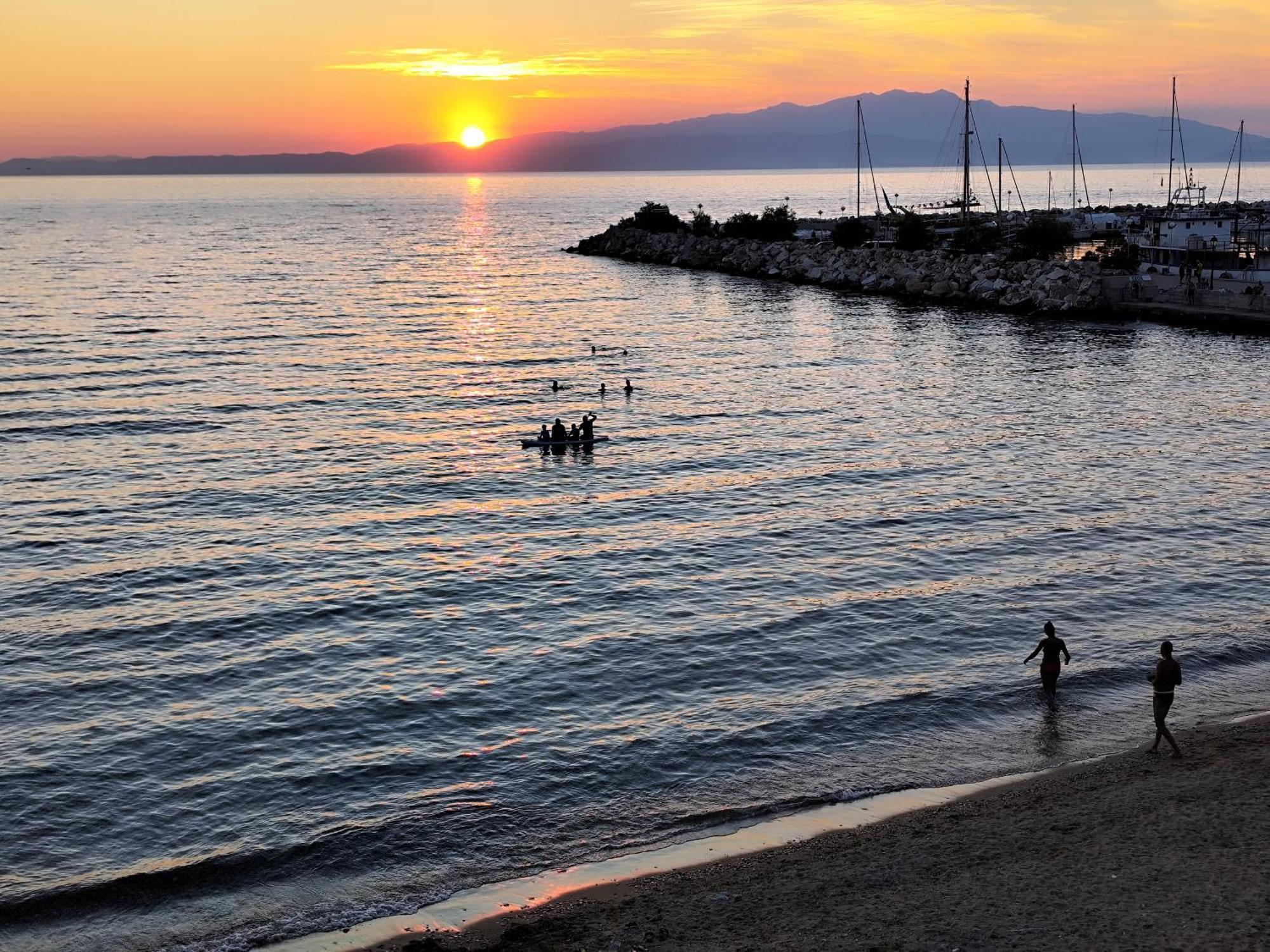 Beachfront Apartment Thassos Skála Kallirákhis エクステリア 写真